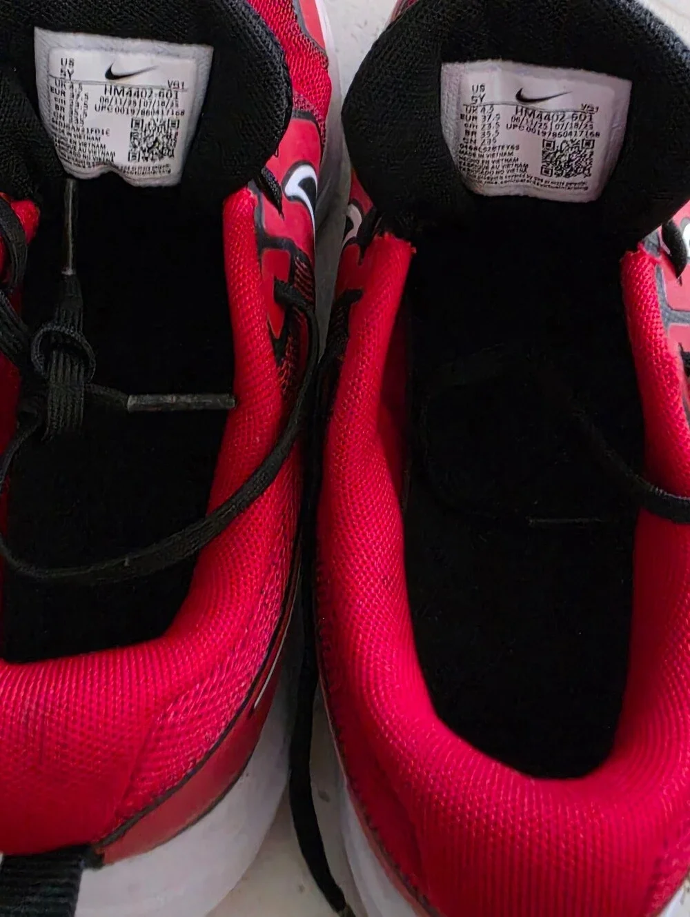 Nike kids red school athletic running shoes size 5